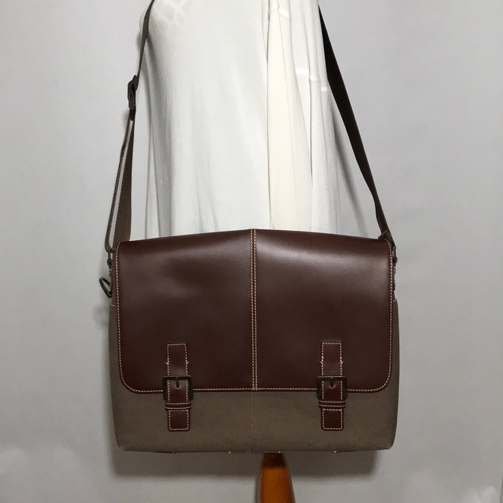 BOCONI NASHVILLE BRYANT LTE SLIM DOUBLE BUCKLE CANVAS & LEATHER MESSENGER